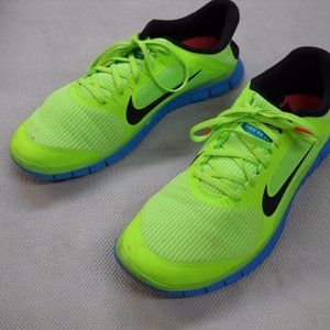 NIKE 4.0  V3 RUNNING SHOES